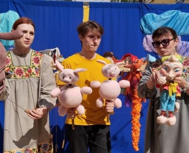 актеры Смоленского театра кукол принимают участие в Первом летнем фестивале "Солнце музыки" - фото - 10